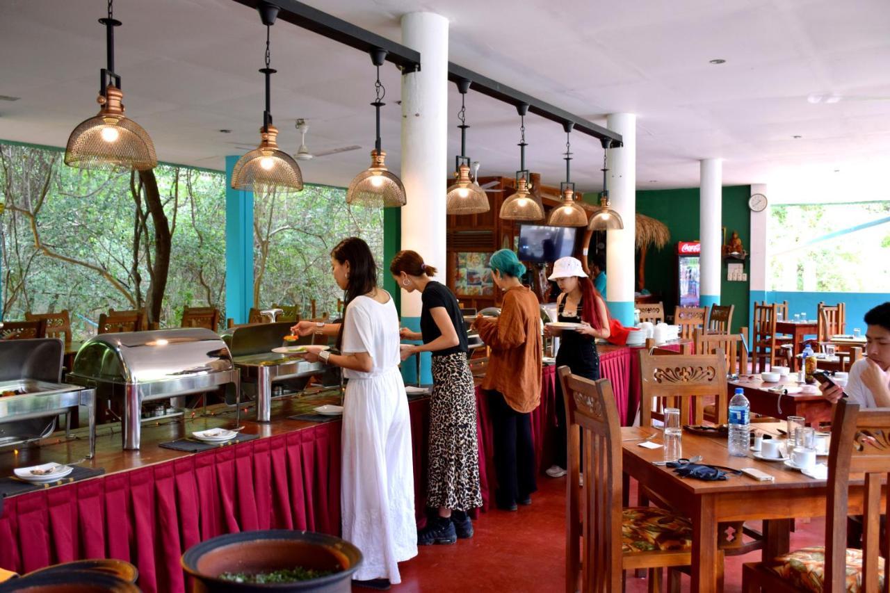 Hungry Lion Resort Sigirija Zewnętrze zdjęcie